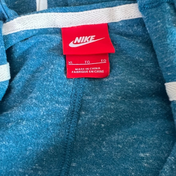 Nike Zip up Gym Hoodie - Picture 3 of 3